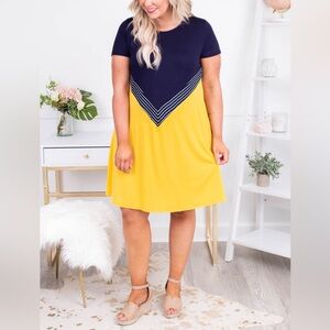Navy and yellow chevron midi dress Plus size 2X Comfy Easy pullover the head EUC